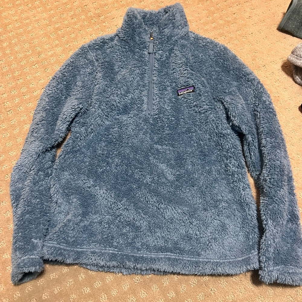 Patagonia quarter zip. Women’s size small in blue.